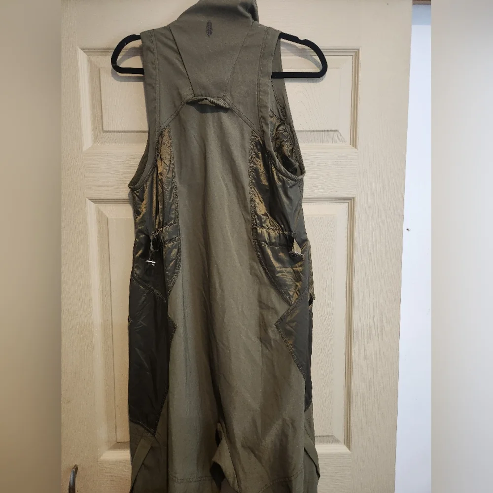 NWOT FP Movement Alignment Jumpsuit Size Small - Picture 10 of 10